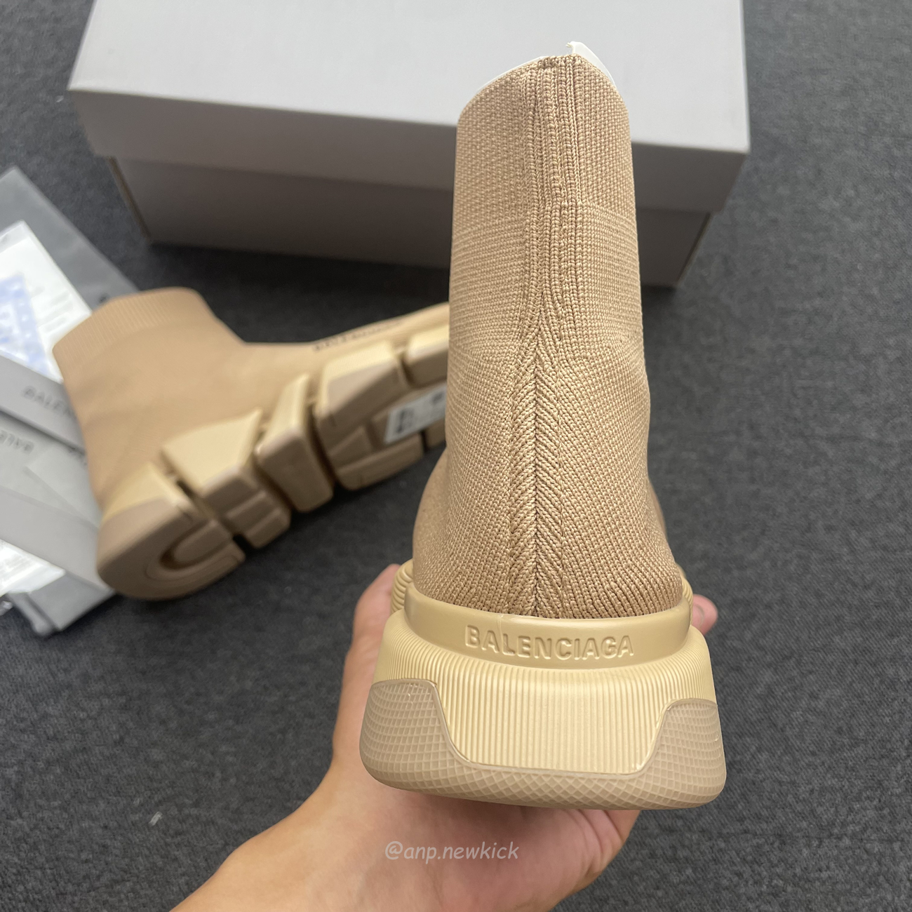 Balenciaga Speed 2.0 Beige Knit Sole Sock Sneakers (6) - newkick.vip